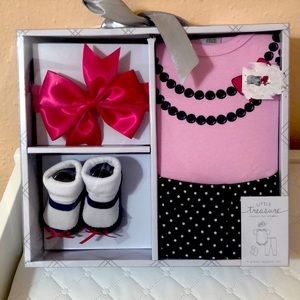 Baby Girl 4 Piece Gift Set